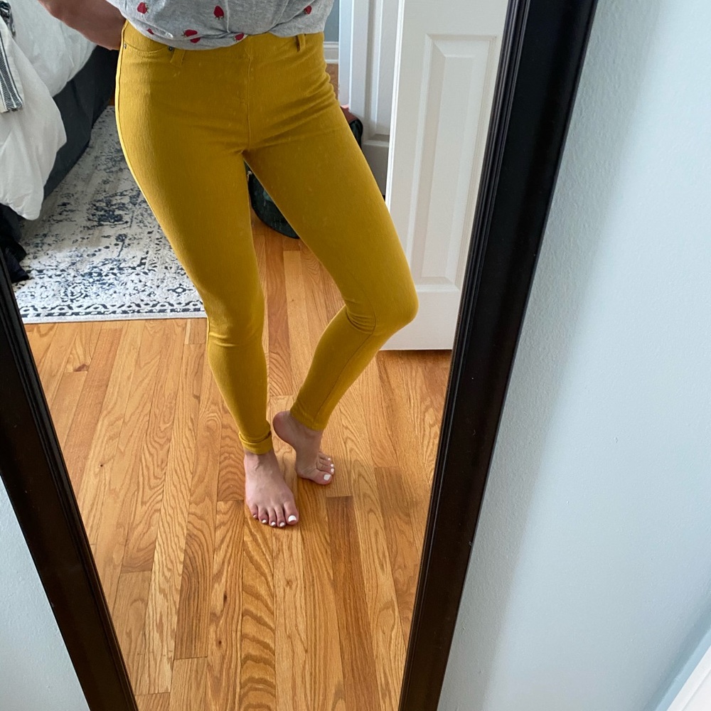 Mustard Jeggings